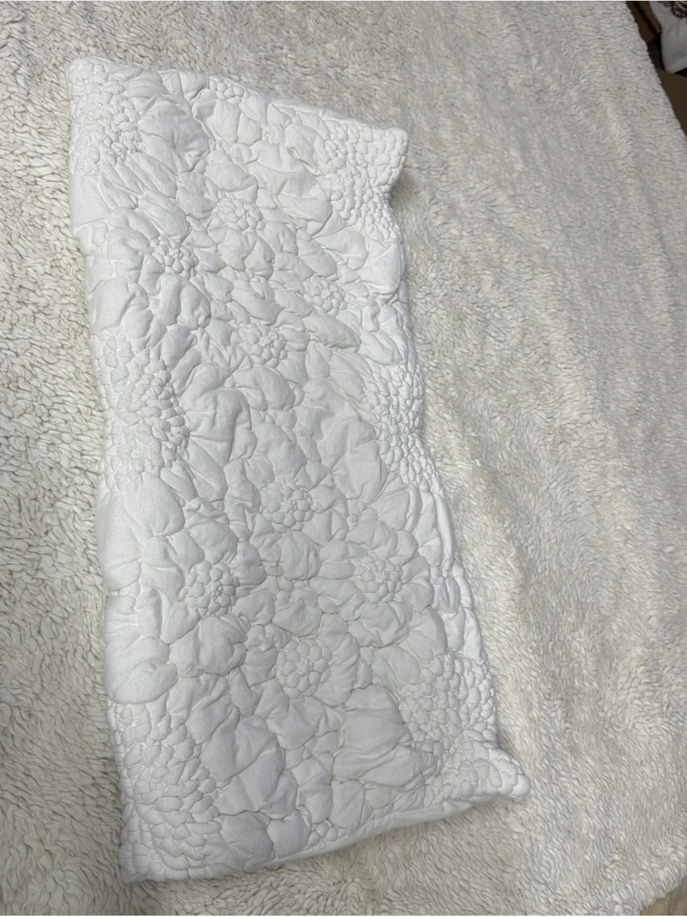 Anthropologie Euro sham 26”x26” Plush Floral Quilted - White 100% Cotton